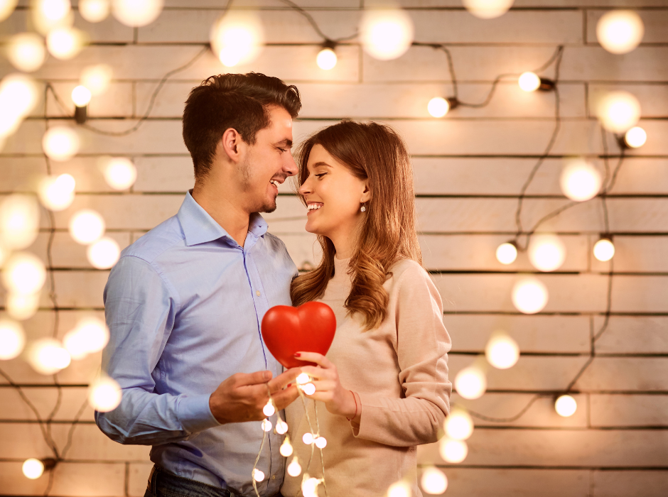 Palm Beach Florida couple propose on Valentine's Day at luxury wedding venue